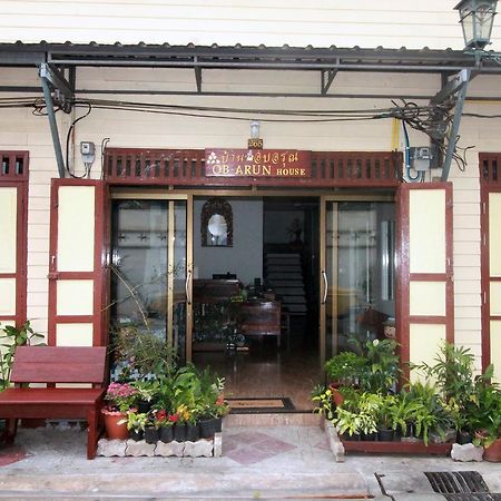 Ob Arun House Bed and Breakfast Bangkok Esterno foto