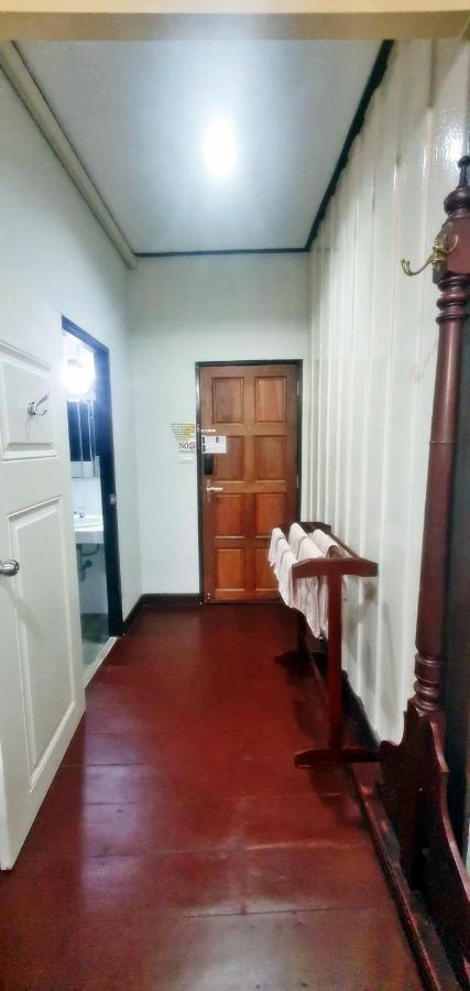 Bed and Breakfast Ob Arun House Bangkok Esterno foto