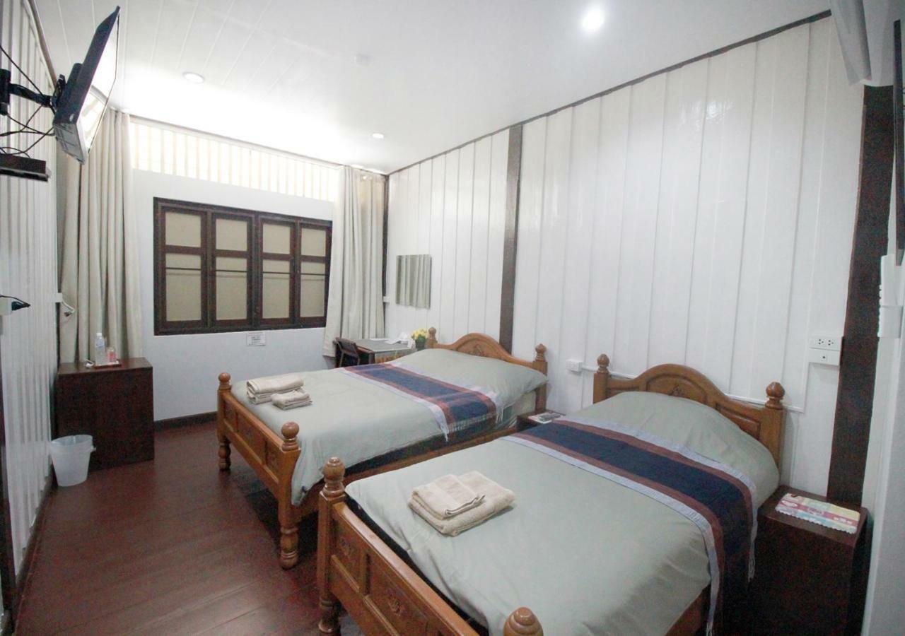 Ob Arun House Bed and Breakfast Bangkok Esterno foto